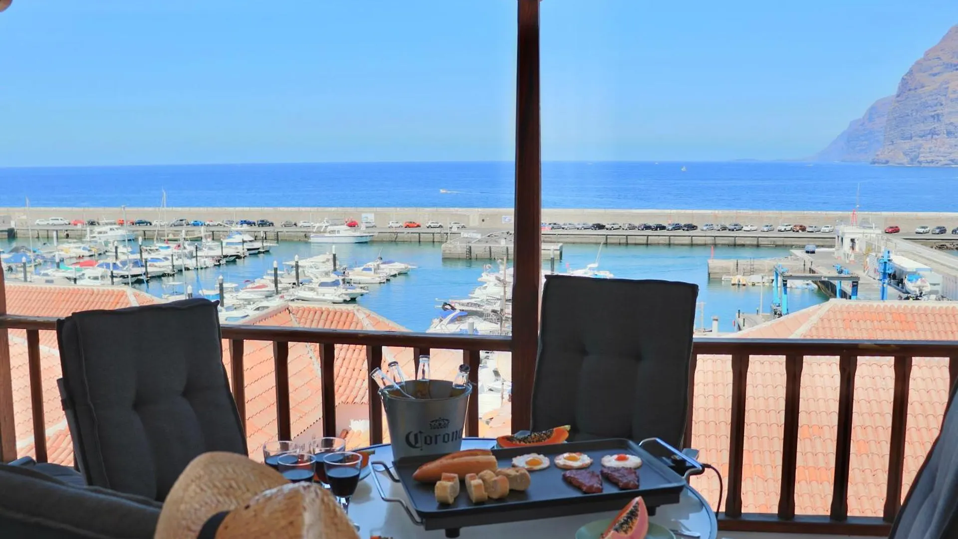 Апартаменты Capitain Beachside Haven Акантиладо-де-Лос-Хигантес Испания