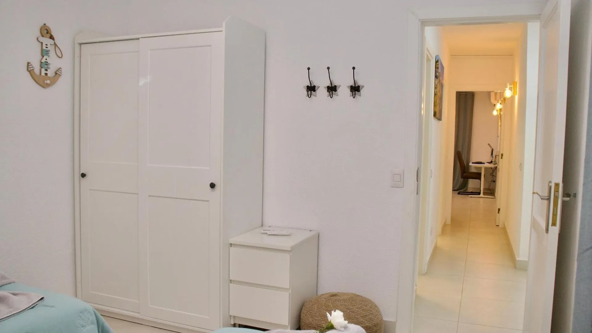Апартаменты Capitain Beachside Haven Акантиладо-де-Лос-Хигантес