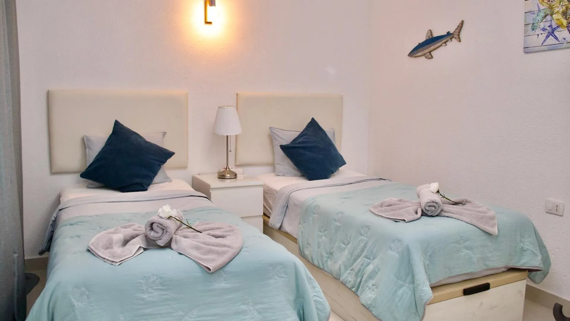 Апартаменты Capitain Beachside Haven Акантиладо-де-Лос-Хигантес